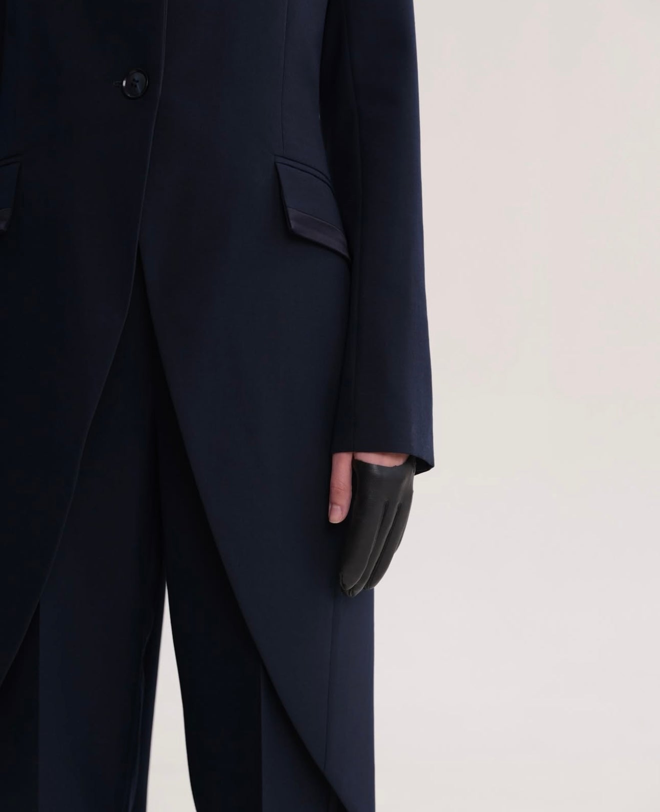 WOMEN’S TUXEDO SUIT